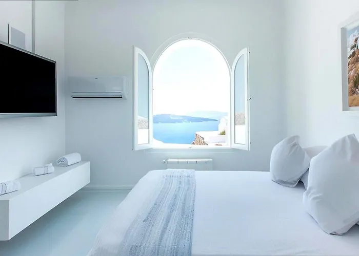 Aegean Luxury For 6 Villa Fira (Santorini)